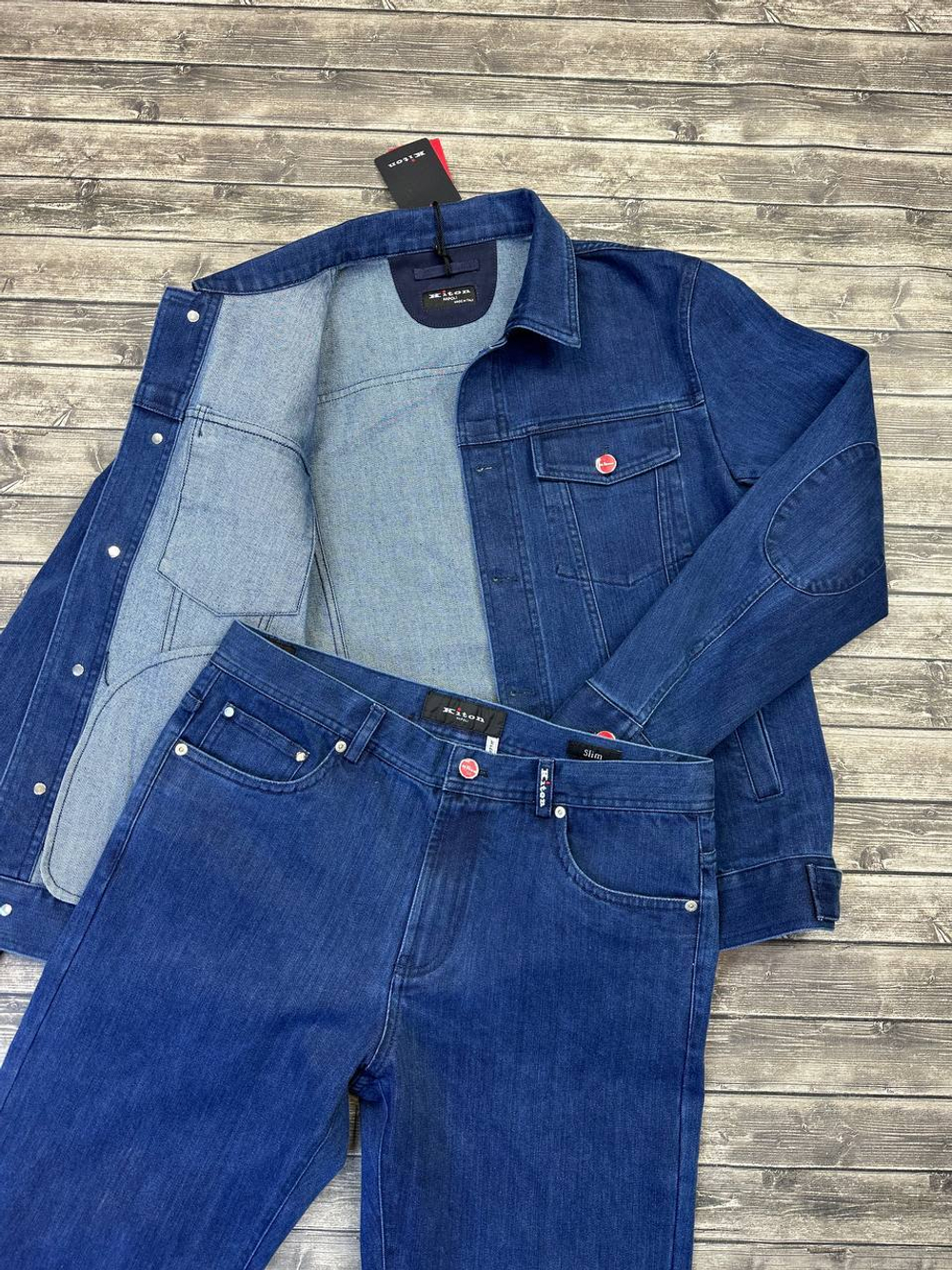 Джинсовый костюм Kiton