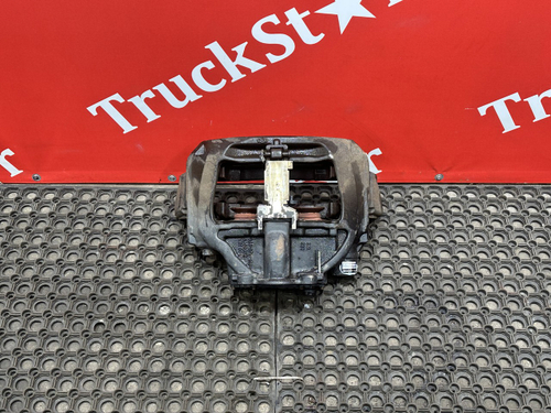 Суппорт передний правый 2023г