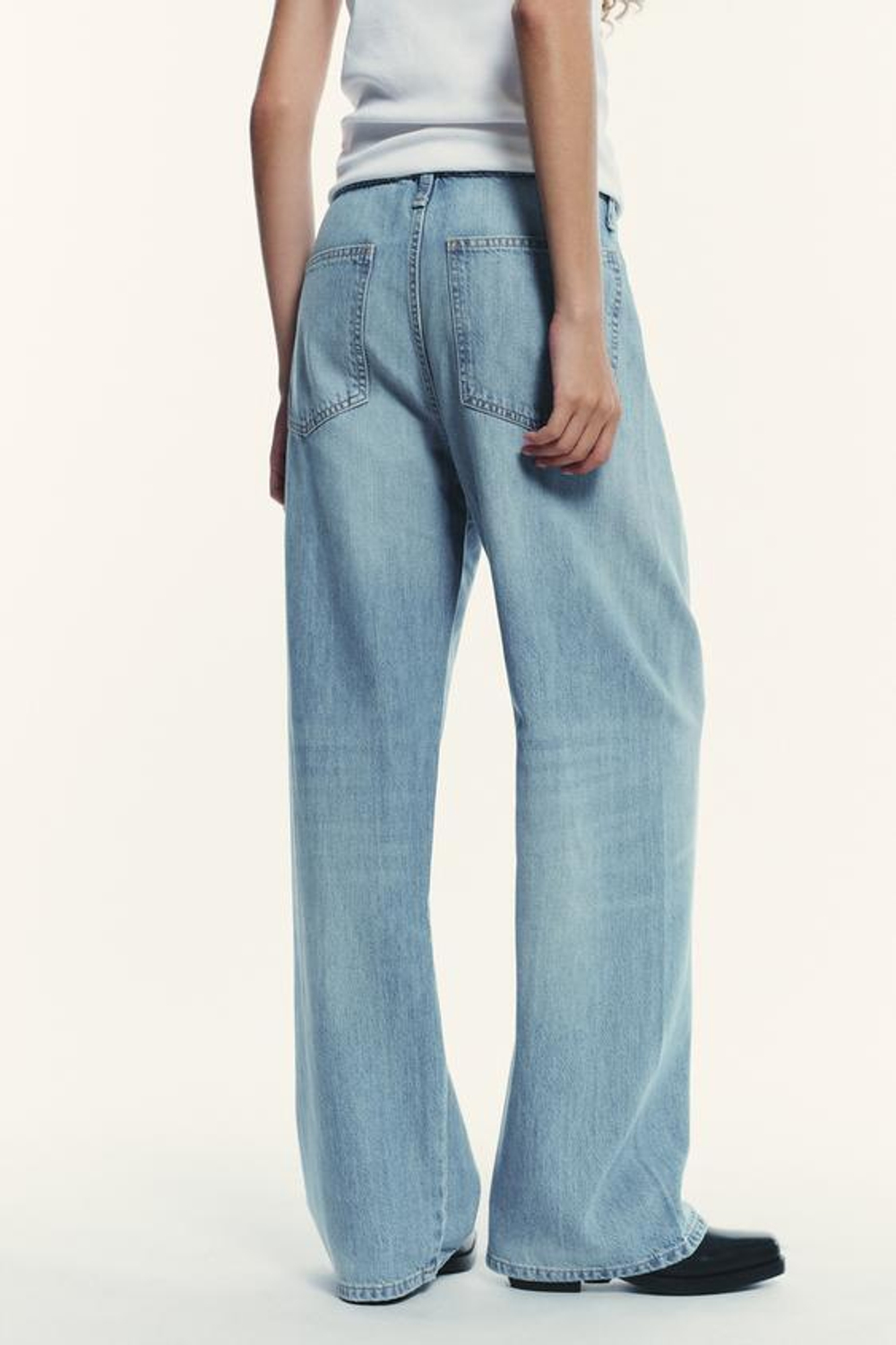 ZARA СТРУЯЩИЕСЯ ДЖИНСЫ TRF НА ШНУРКЕ, СИНИЙ