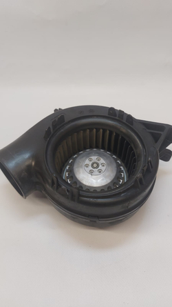 1 Двигатель сушки для стиральных машин Bosch Siemens 9000683853 б/у