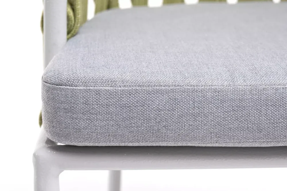 "Диего" стул плетеный из роупа, каркас из стали светло-серый (RAL7035) шагрень, роуп салатовый меланж круглый, ткань светло-серая