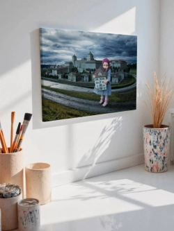 Картина на стену 40 X 50 Девочка город