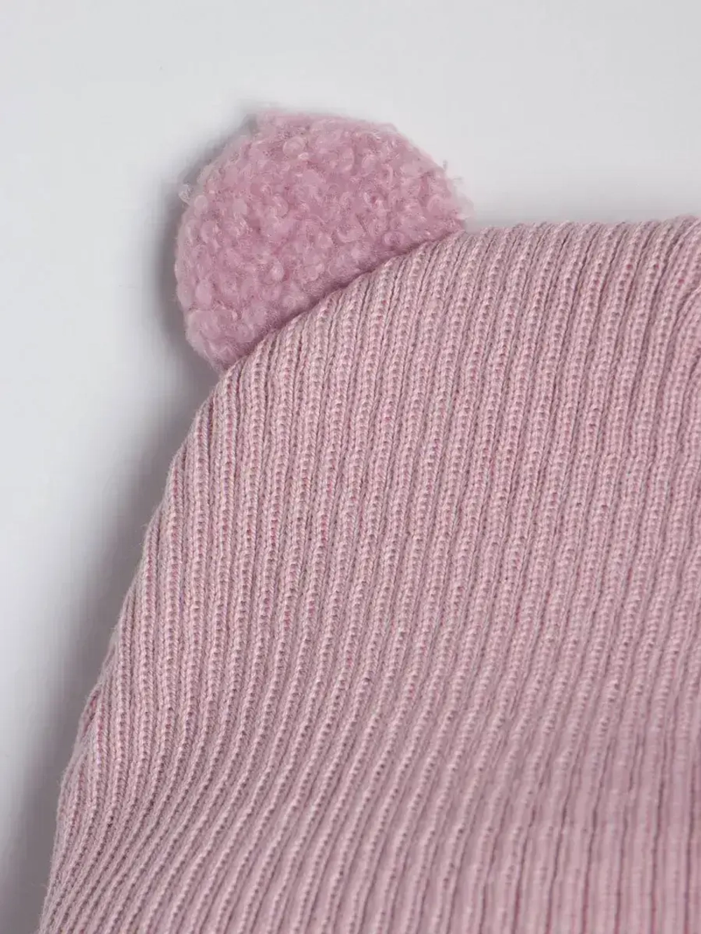 Шапка для девочки с ушками осенняя