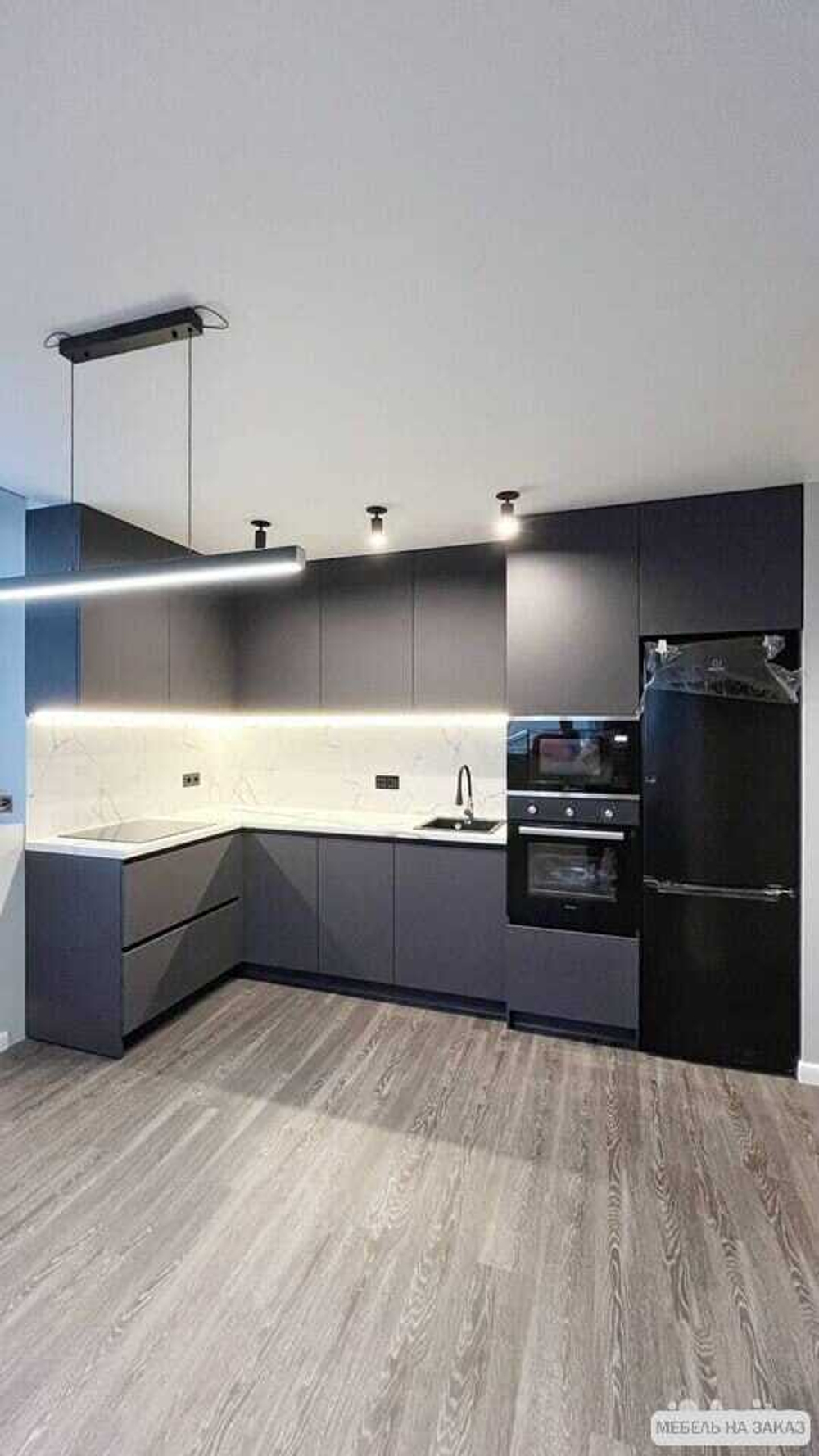 Кухня в серых тонах