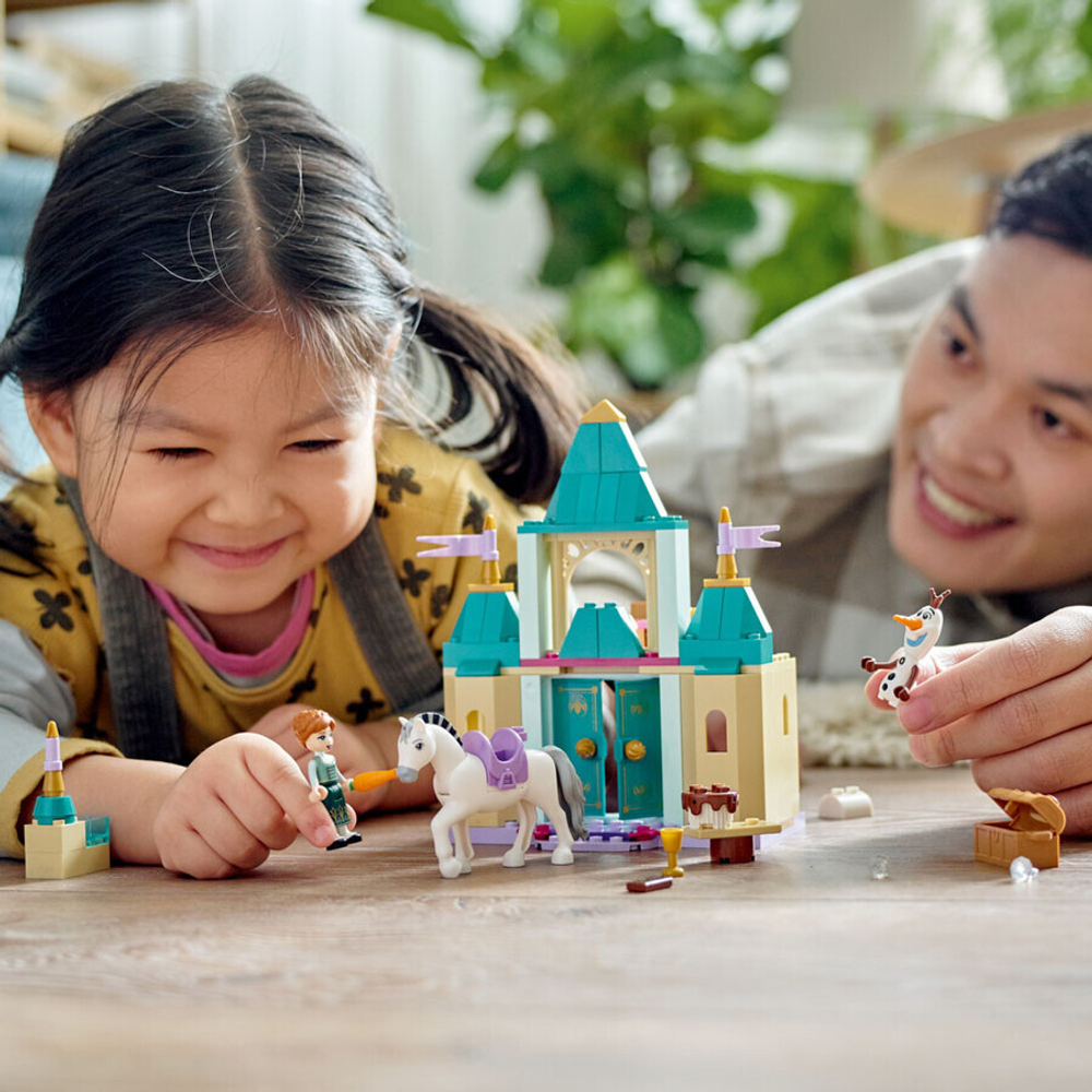Конструктор LEGO Disney Princess 43204 Веселье в замке Анны и Олафа