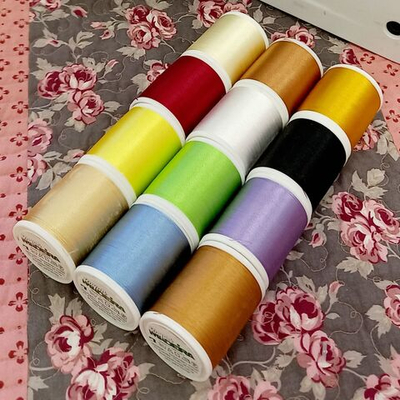 Набор вышивальных ниток Rayon №40 1000м Madeira 12 шт