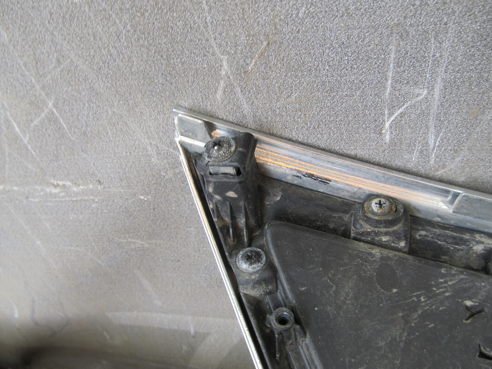 Решетка радиатора Kia Sorento 2 (XM) 12-20 Б/У  863502P500