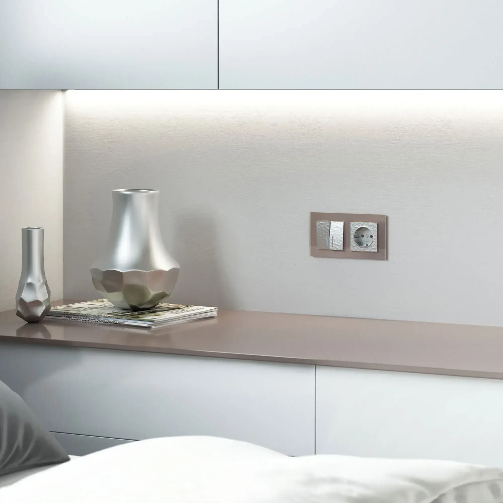 Розетка с заземлением Hammer (серебряный) W1271006