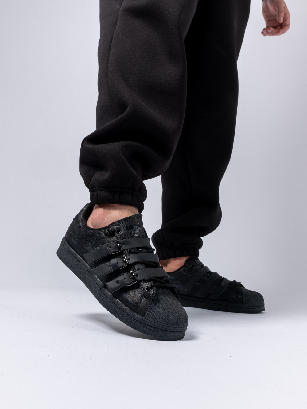 Кросовки Adidas SS Ayoon (чёрн.)