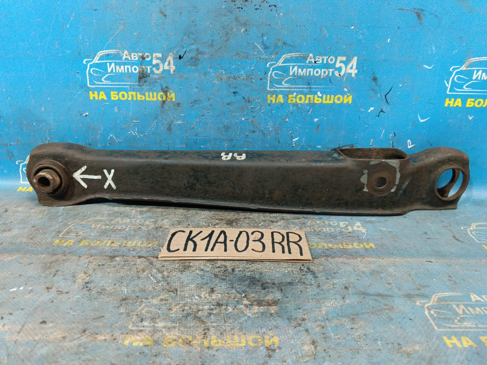 Рычаг задний правый MITSUBISHI LANCER 1998