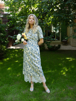 Платье миди с коротким рукавом