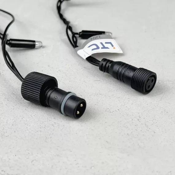 Светодиодная гирлянда с колпачком 100 холодных белых LED ламп 10 м., 220-230 В., черный провод ПВХ, IP65, LTC (PST100CAP-11-2W)