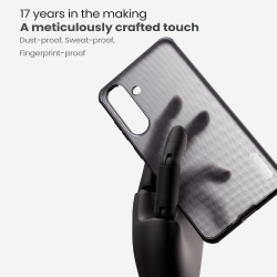 Противоударный чехол тонированный прозрачный для Samsung Galaxy S25 FE, серия Super Frosted Shield Pro от Nillkin