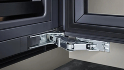 Встраиваемый винный шкаф Liebherr UWpri 3782