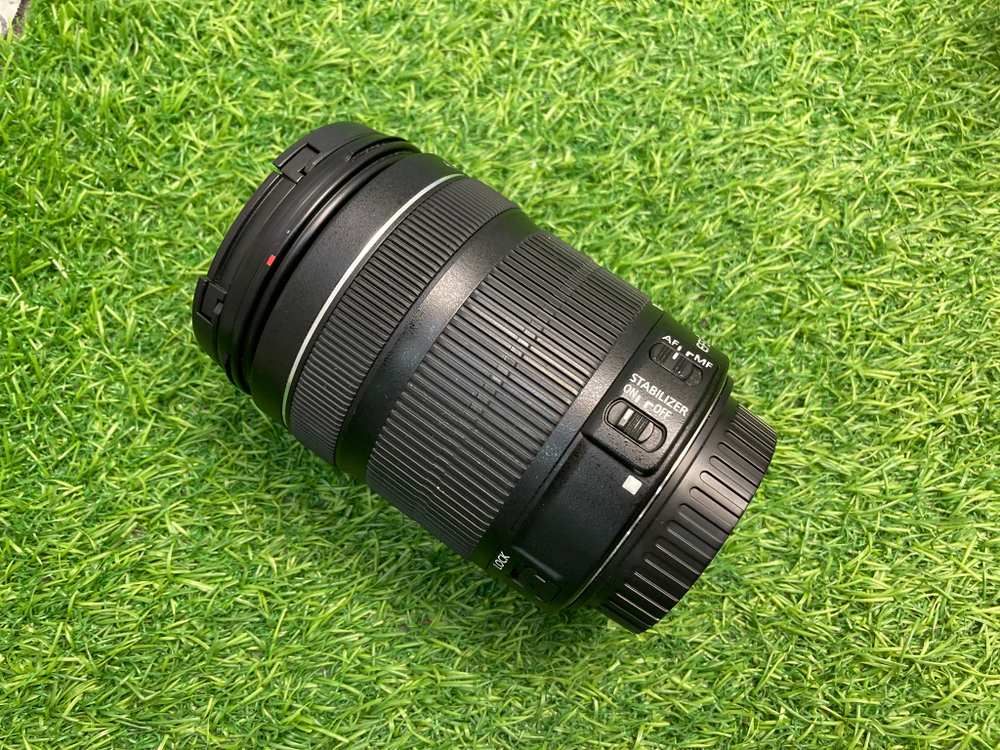 Canon EF-S 18-135mm 3.5-5.6 IS STM