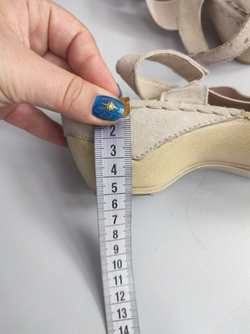 Босоножки светлые 39 размер