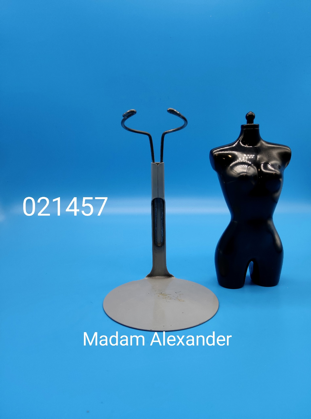Аксессуар для куклы Барби и Madame Alexander 021457
