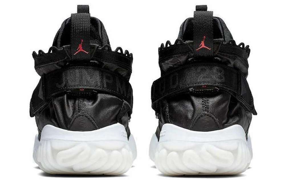 Кроссовки Jordan Proto React
