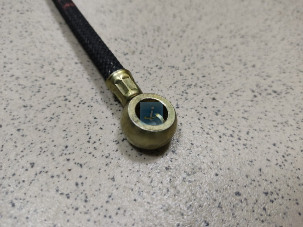 Трубка отвода топлива от головок 7511.1104373