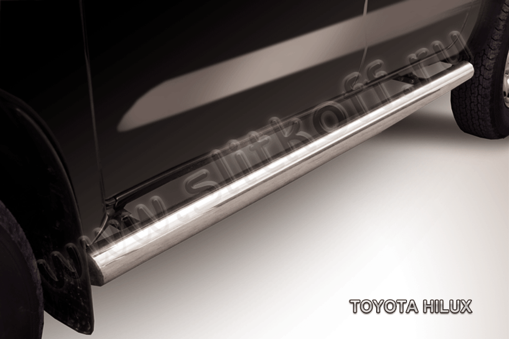 Пороги из нержавейки Toyota Hilux (2011-2015) d76 труба (черный цвет)