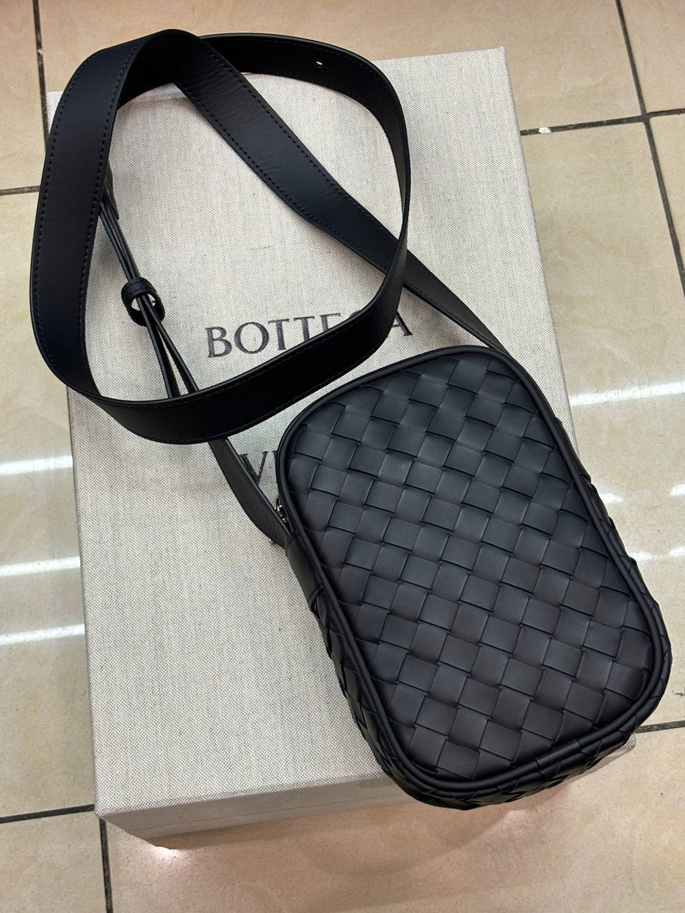 Сумка-мессенджер Bottega Veneta