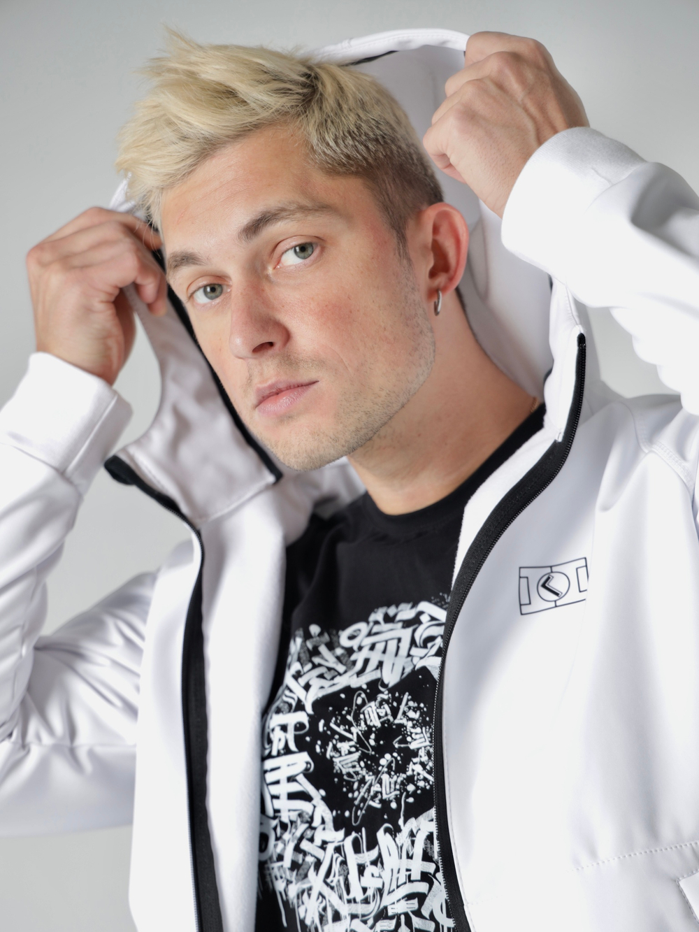 Ветровка худи софтшелл белая Город Горький