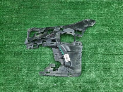 Кронштейн перед. бампера Mercedes C w206 21-нв AMG