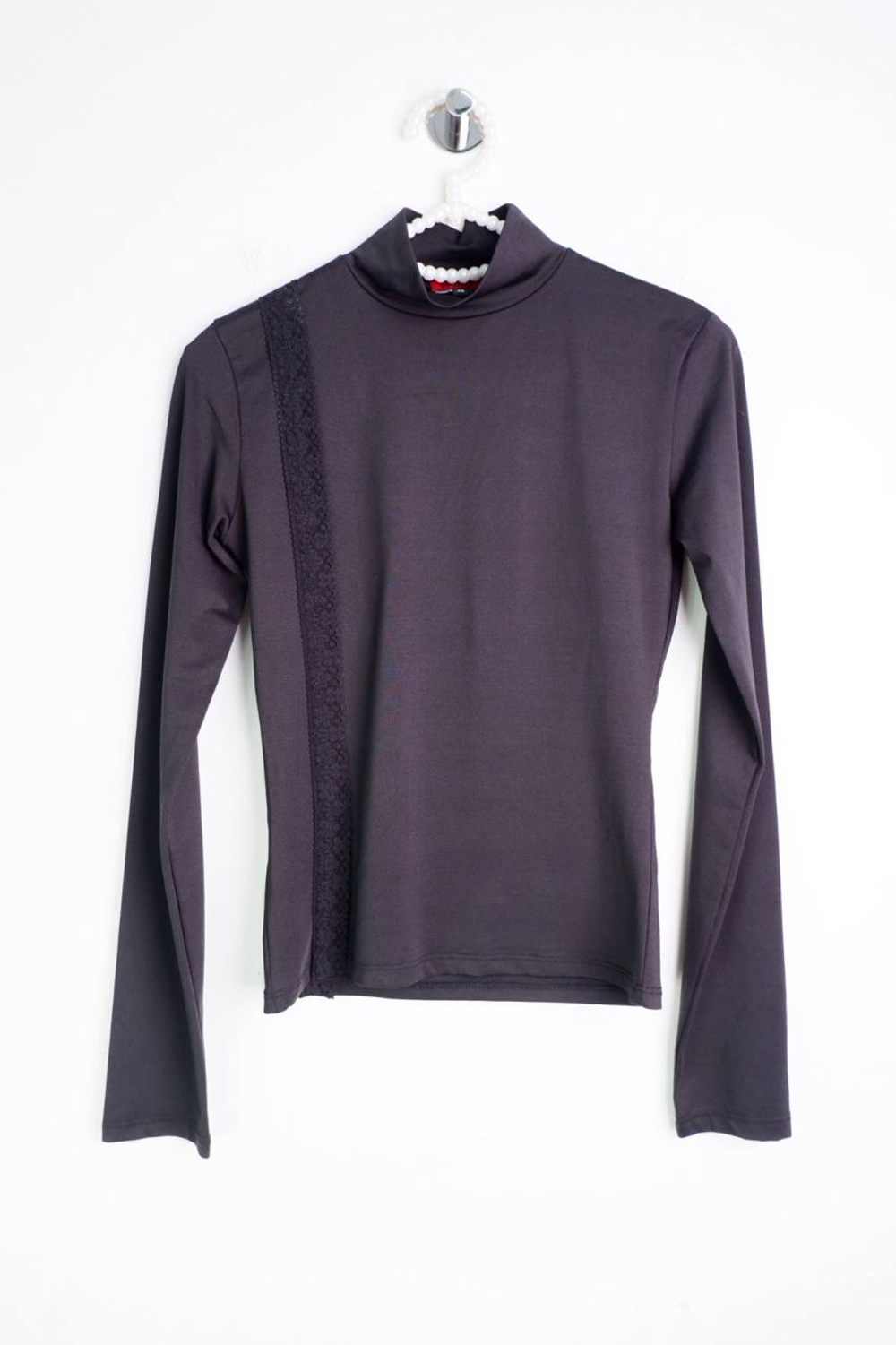 Водолазка обтягивающая, визуально на 40 размер