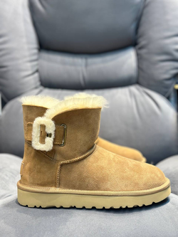 UGG