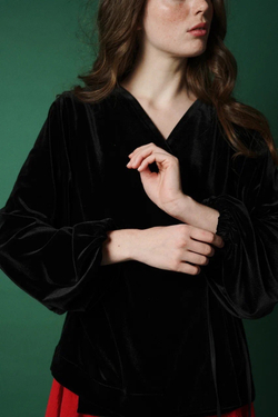 Рубашка на запах из бархата, "Пока часы 12 бьют" ПРЕДЗАКАЗ