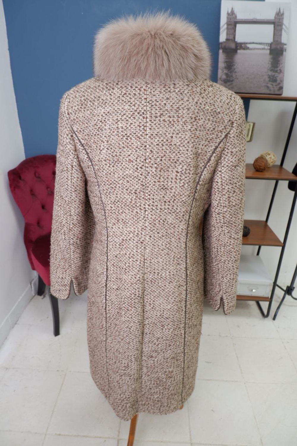 Пальто с опушкой 48 размер