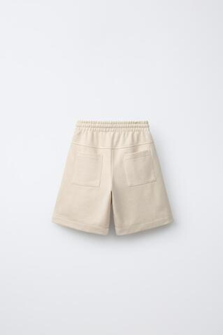 ZARA ШОРТЫ ИЗ МЯГКОЙ ТКАНИ С ЭТИКЕТКОЙ, КАМЕННО-СЕРЫЙ