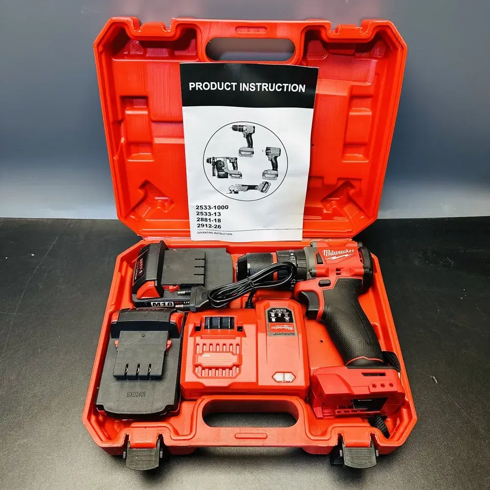 Шуруповерт аккумуляторный бесщеточный Milwaukee 18V 2АКБ в мини кейсе