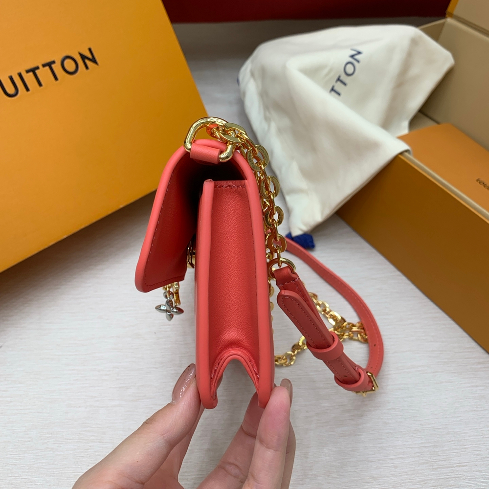 Louis Vuitton Wallet On Chain LV Bloom
