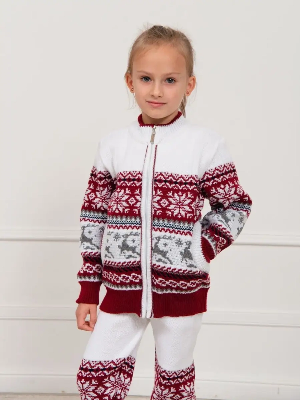 Кофта вязаная на молнии