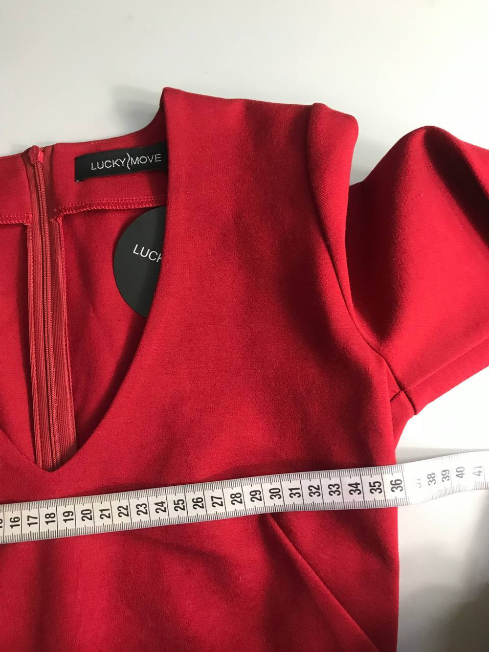 Платье Lucky Move из плотной ткани в насыщенном цвете 42 размер, новое