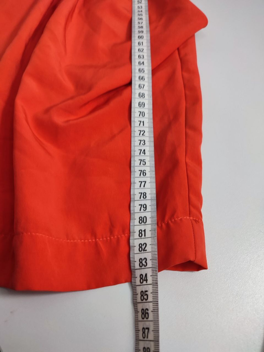 Платье H&M красивое 42 размер