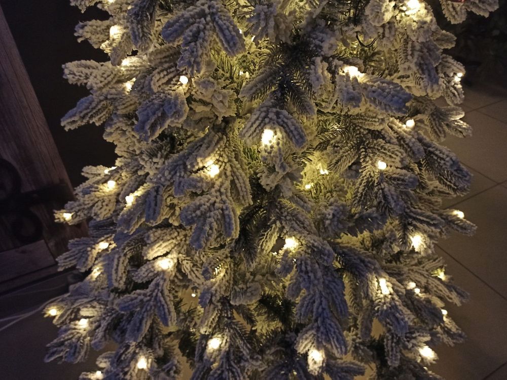 Ель заснеженная «Аляска» с 2в1 встроенной гирляндой (Литая+пвх) от 1.8 м до 3 м