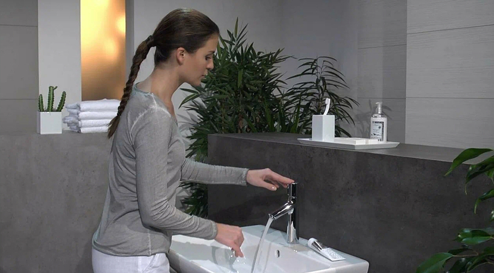 Смеситель для раковины Hansgrohe Talis S 72020000 хром