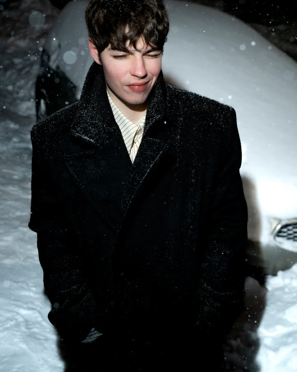 Черное пальто 