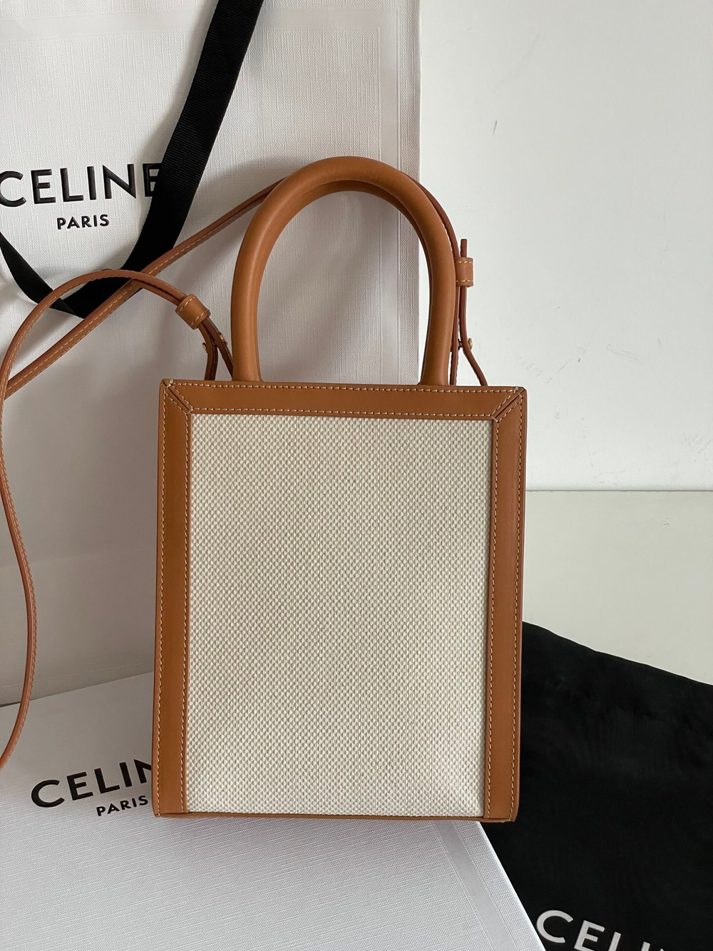 Celine Mini Vertical Cabas 20 cm