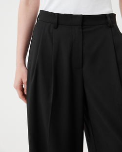 Свободные брюки-палаццо