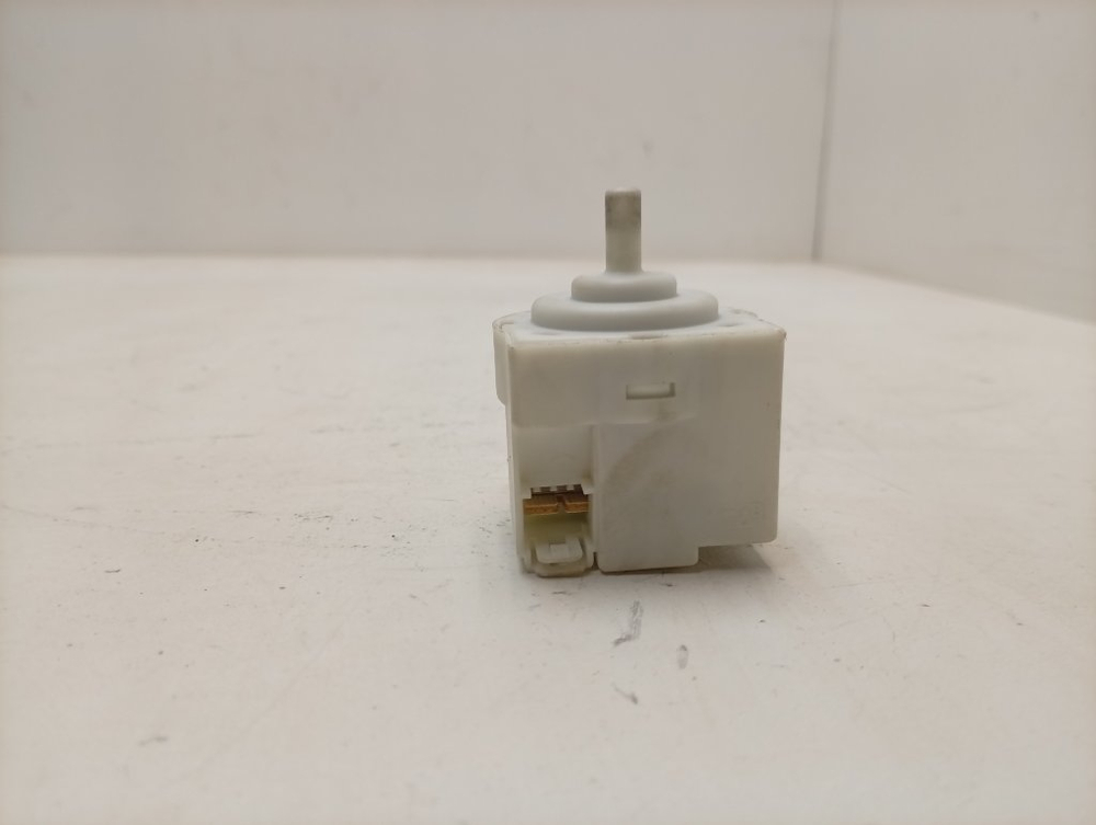 BWE81282LB кт35 Датчик уровня для стиральных машин Indesit Ariston 160026921-03 б/у