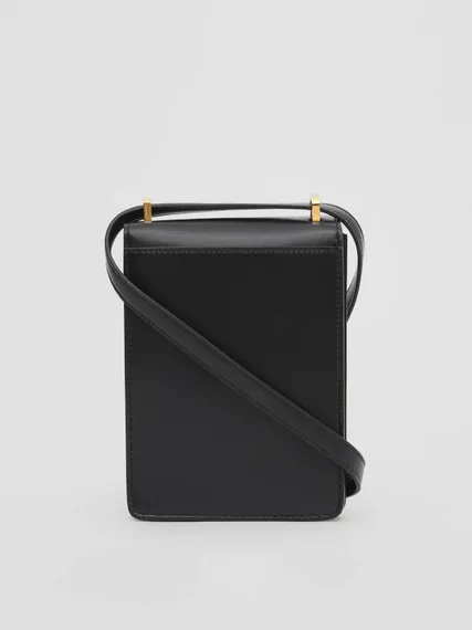Кожаная сумка Burberry Robin черный