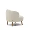 Кресло Ulit из белого букле с ножками из светлого бука