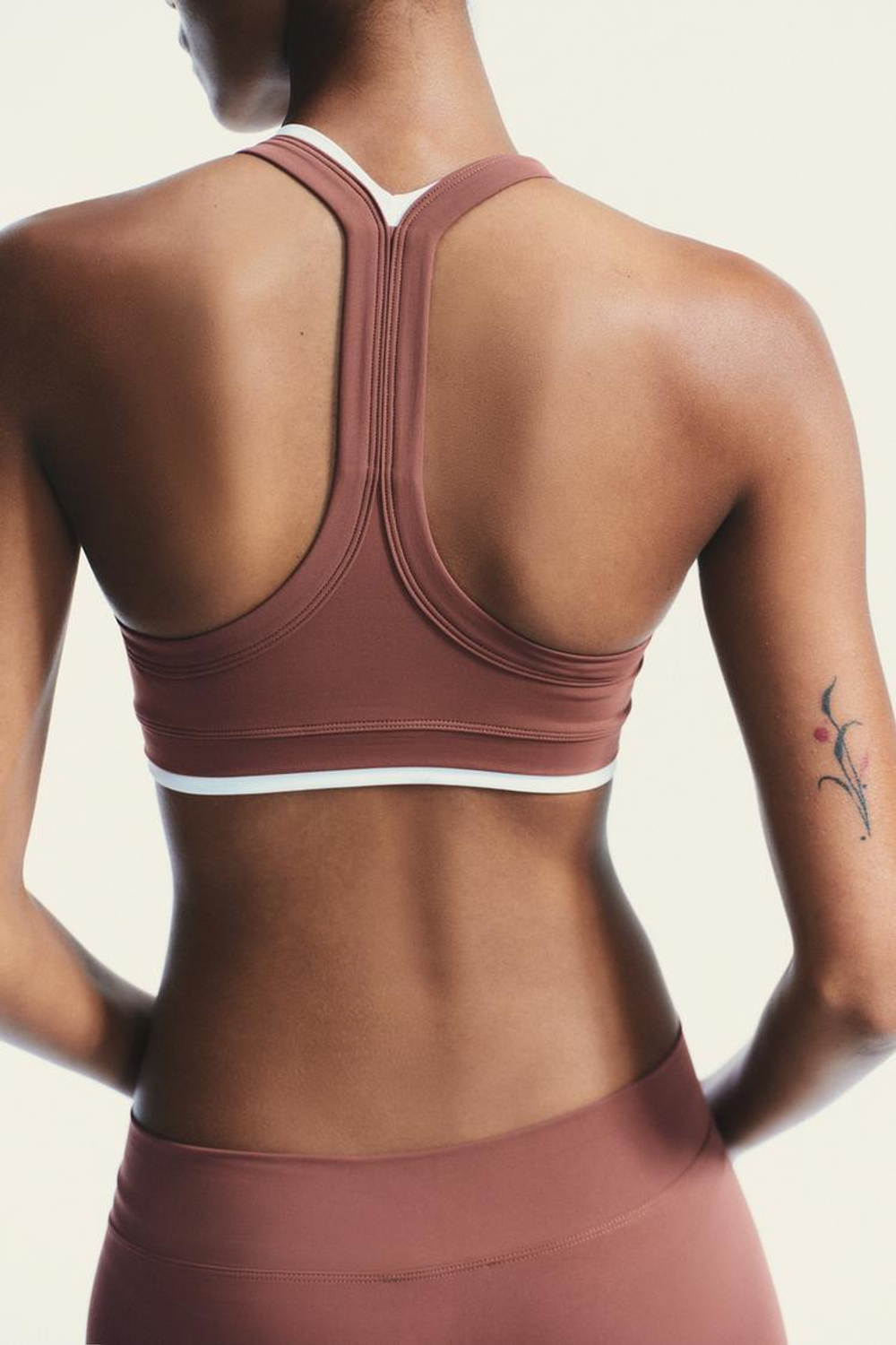 ZARA СПОРТИВНЫЙ ТОП С ЭФФЕКТОМ ДВОЙНОГО, МЯГКИЙ РОЗОВЫЙ