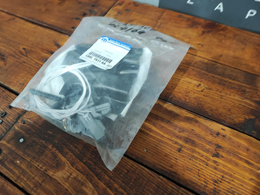 Комплект проводки зеркал Jeep Wrangler Новый CBVLP611AA