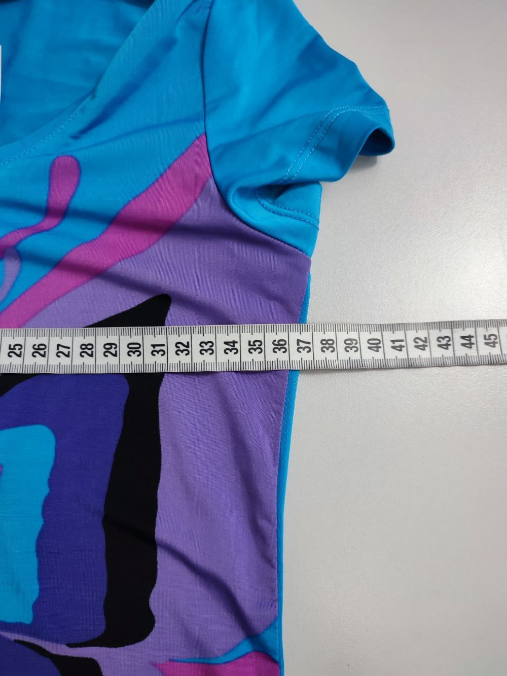 Футболка Incity яркая 40 размер