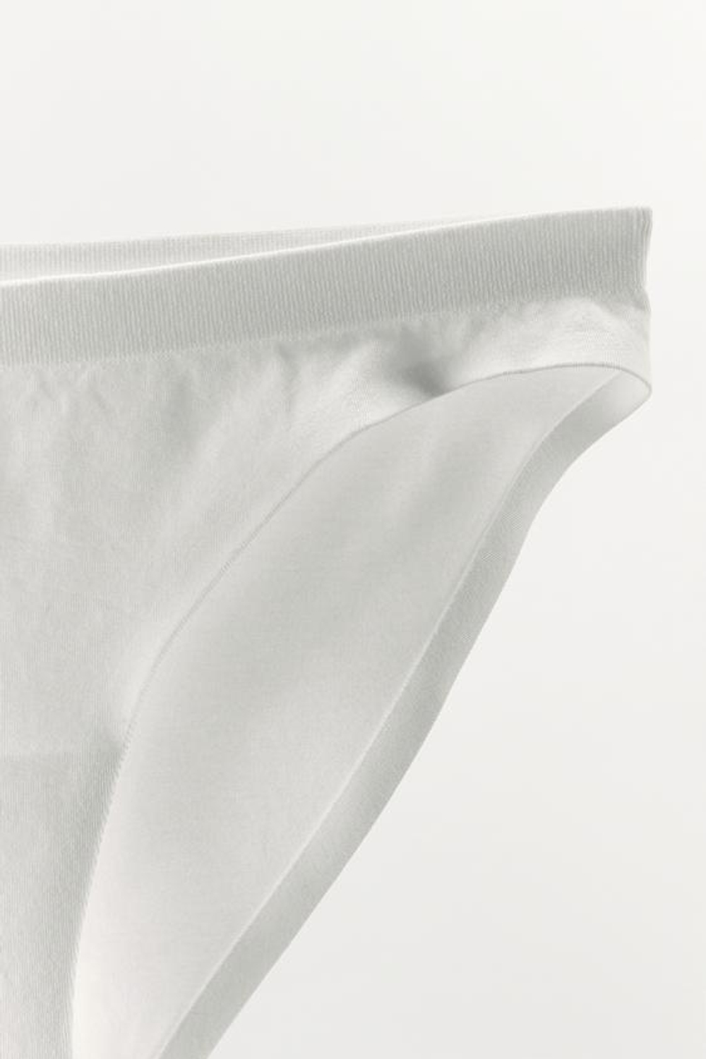 ZARA БЕСШОВНЫЕ ТРУСЫ, БЕЛЫЙ