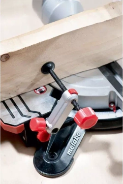 Торцовочная пила Metabo KGS 216 M Set (690827000)